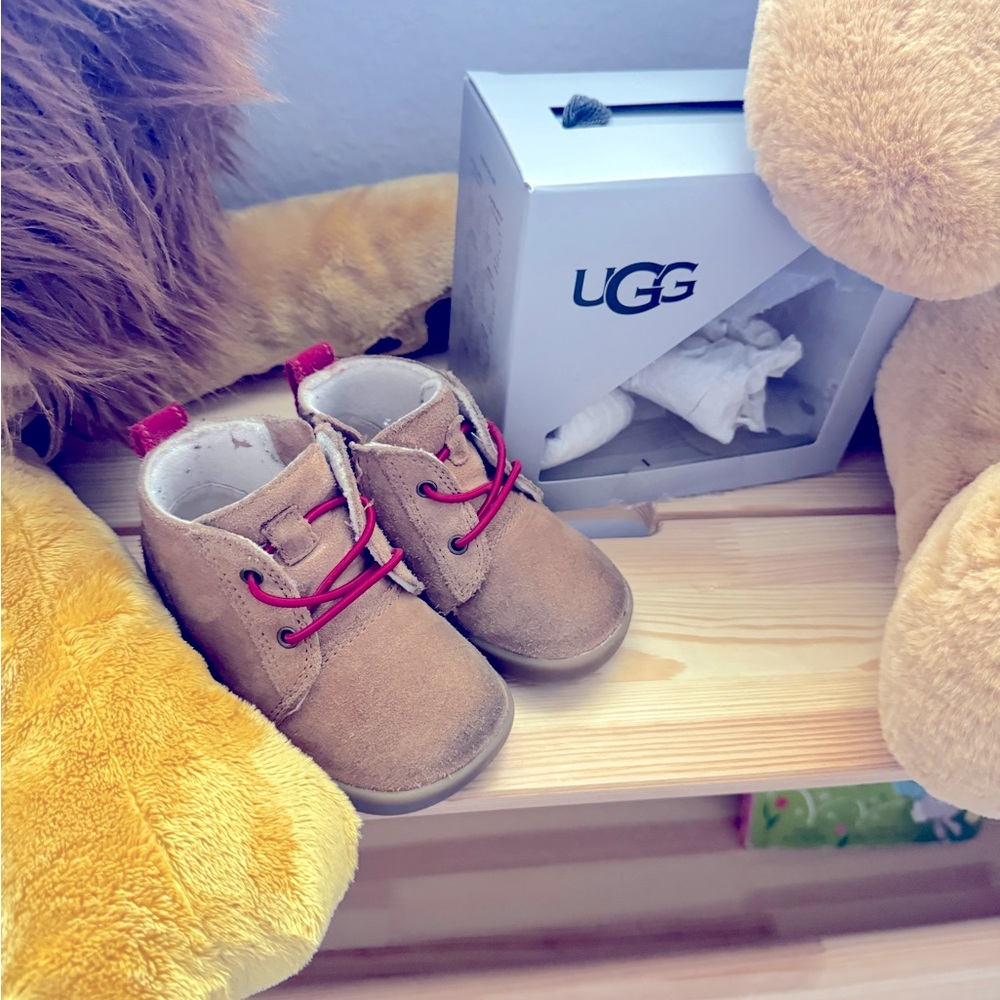 Ugg size 4-5